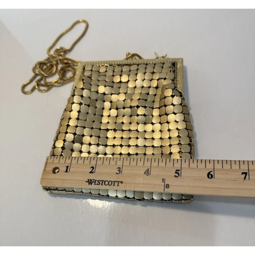 Vintage La Regale Gold Tone Chainmail Mesh Evening Clutch with Chain Strap